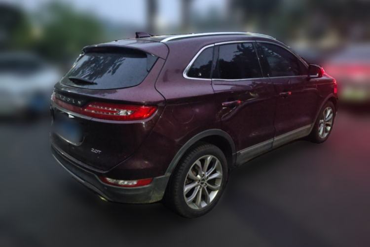 Used Lincoln MKC 2017 2.0T Two-Wheel-Drive Luxury Edition Rear Right 45 Deg