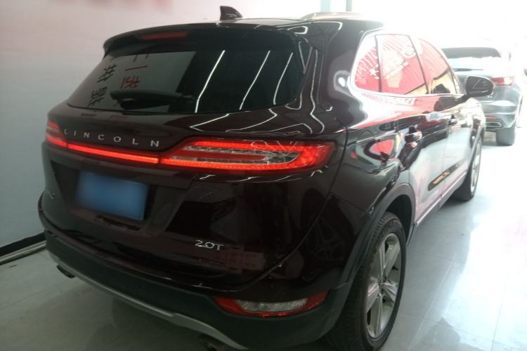 Used Lincoln MKC 2017 2.0T Two-Wheel Drive Deluxe Edition Rear Right 45 Deg