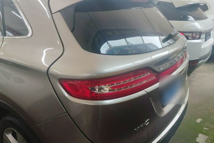 Used Lincoln MKC 2017 2.0T Two-Wheel Drive Deluxe Edition Rear