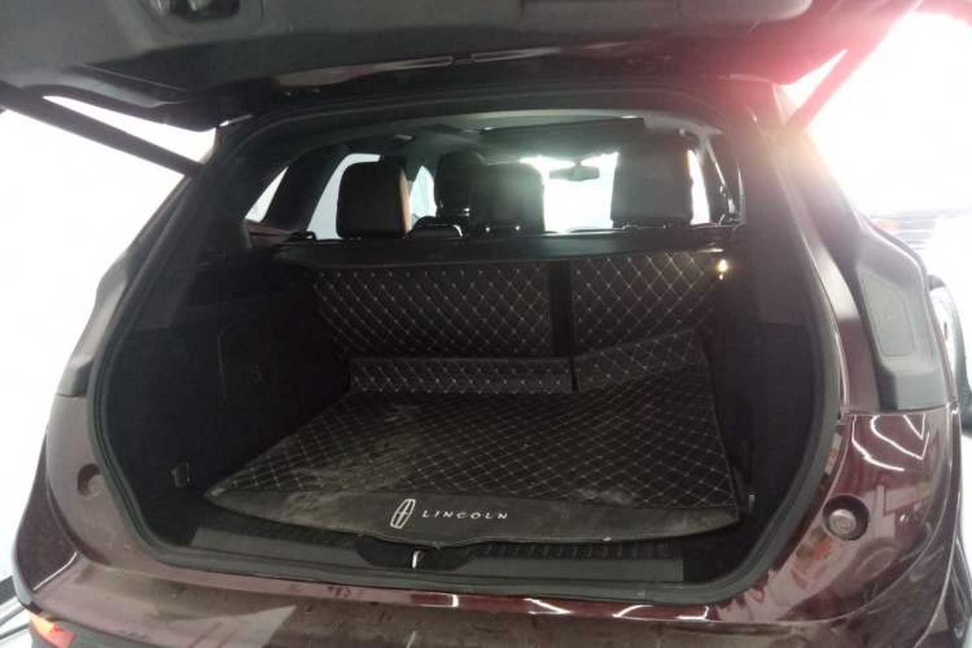 Used Lincoln MKC 2017 2.0T Two-Wheel Drive Deluxe Edition Trunk