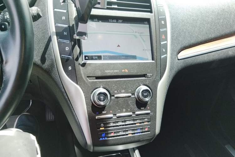 Used Lincoln MKC 2017 2.0T Two-Wheel-Drive Luxury Edition Audio And AC Panel