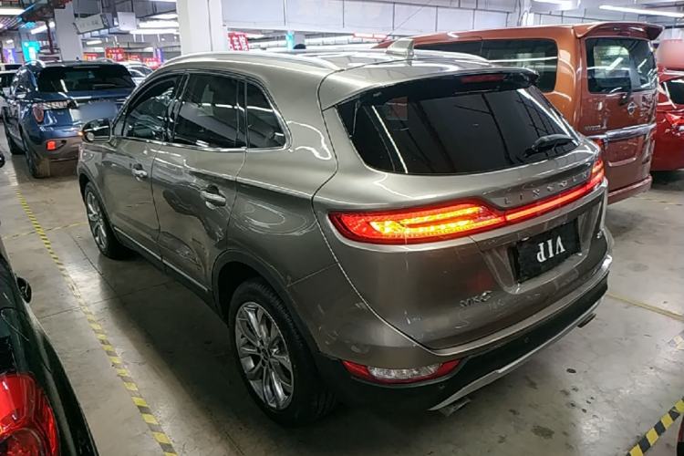 Used Lincoln MKC 2017 2.0T Two-Wheel-Drive Luxury Edition Rear Left 45 Deg