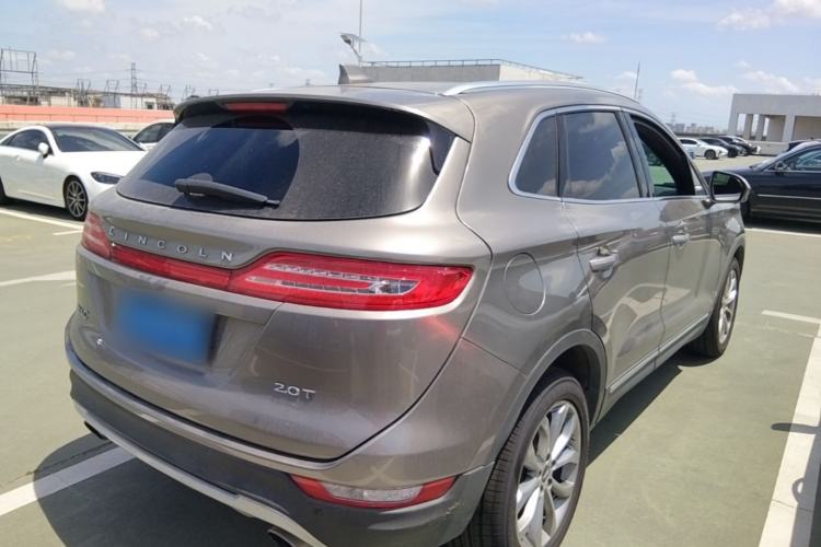 Used Lincoln MKC 2017 2.0T Two-Wheel-Drive Luxury Edition Rear Right 45 Deg