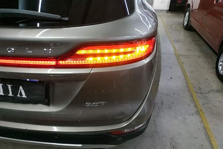 Used Lincoln MKC 2017 2.0T Two-Wheel-Drive Luxury Edition Right Rear Taillight