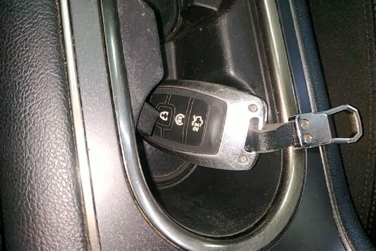 Used Lincoln MKC 2017 2.0T Two-Wheel-Drive Luxury Edition Vehicle Key