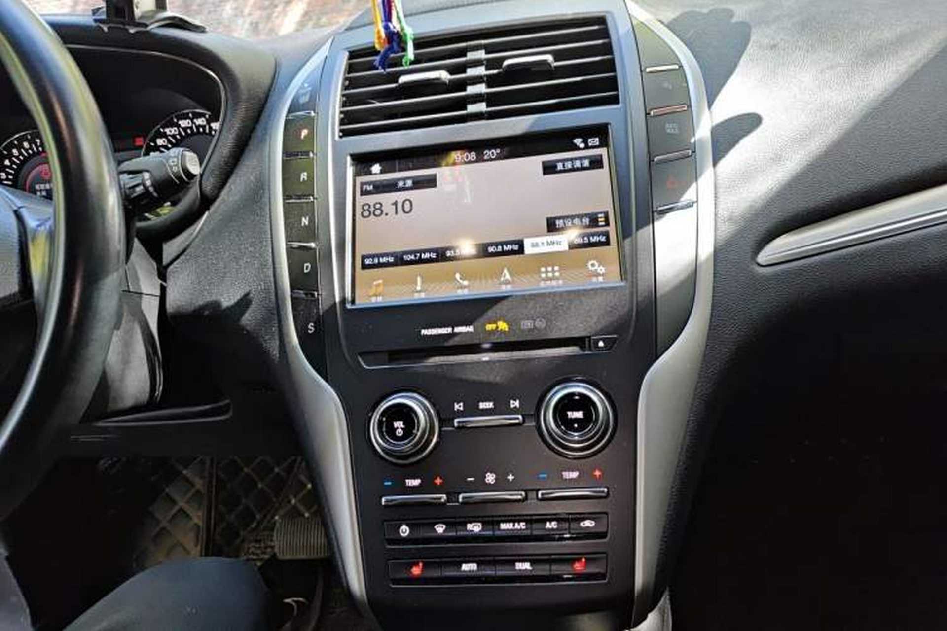 Used Lincoln MKC 2017 2.0T Two-Wheel Drive Deluxe Edition Audio And AC Panel