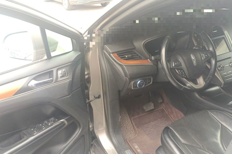 Used Lincoln MKC 2017 2.0T Two-Wheel-Drive Luxury Edition Driver Seat
