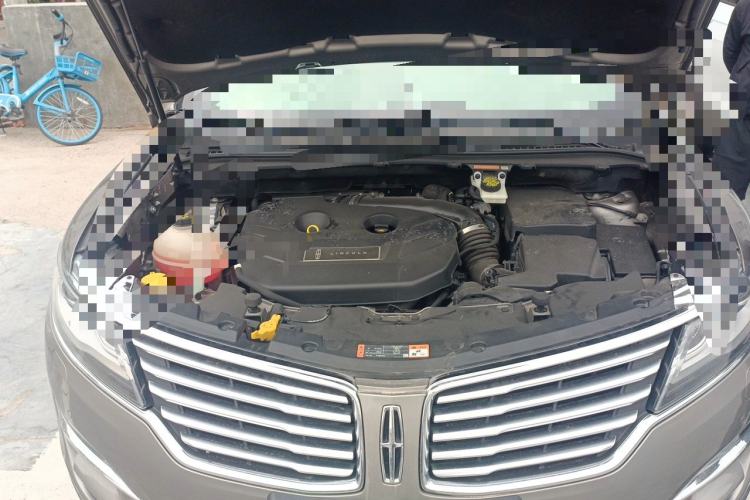 Used Lincoln MKC 2017 2.0T Two-Wheel-Drive Luxury Edition Engine Bay