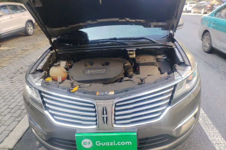 Used Lincoln MKC 2017 2.0T Two-Wheel Drive Deluxe Edition Engine Bay