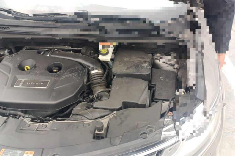 Used Lincoln MKC 2017 2.0T Two-Wheel-Drive Luxury Edition Engine Bay Left