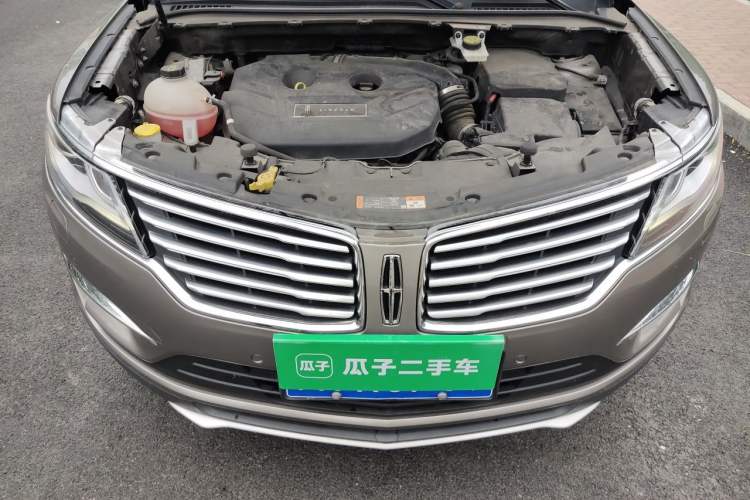 Used Lincoln MKC 2017 2.0T Two-Wheel-Drive Luxury Edition Engine Bay