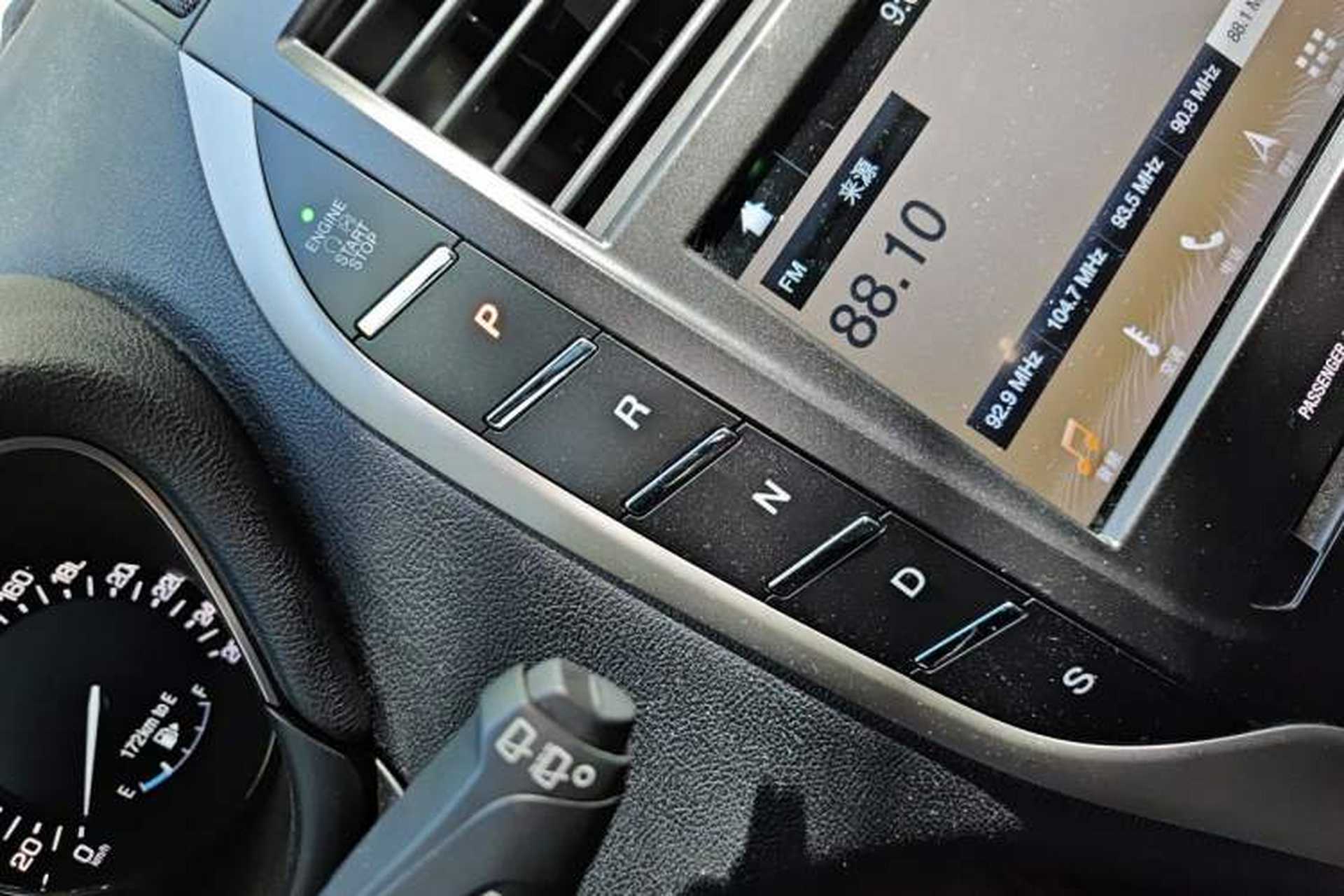 Used Lincoln MKC 2017 2.0T Two-Wheel Drive Deluxe Edition Gear Lever