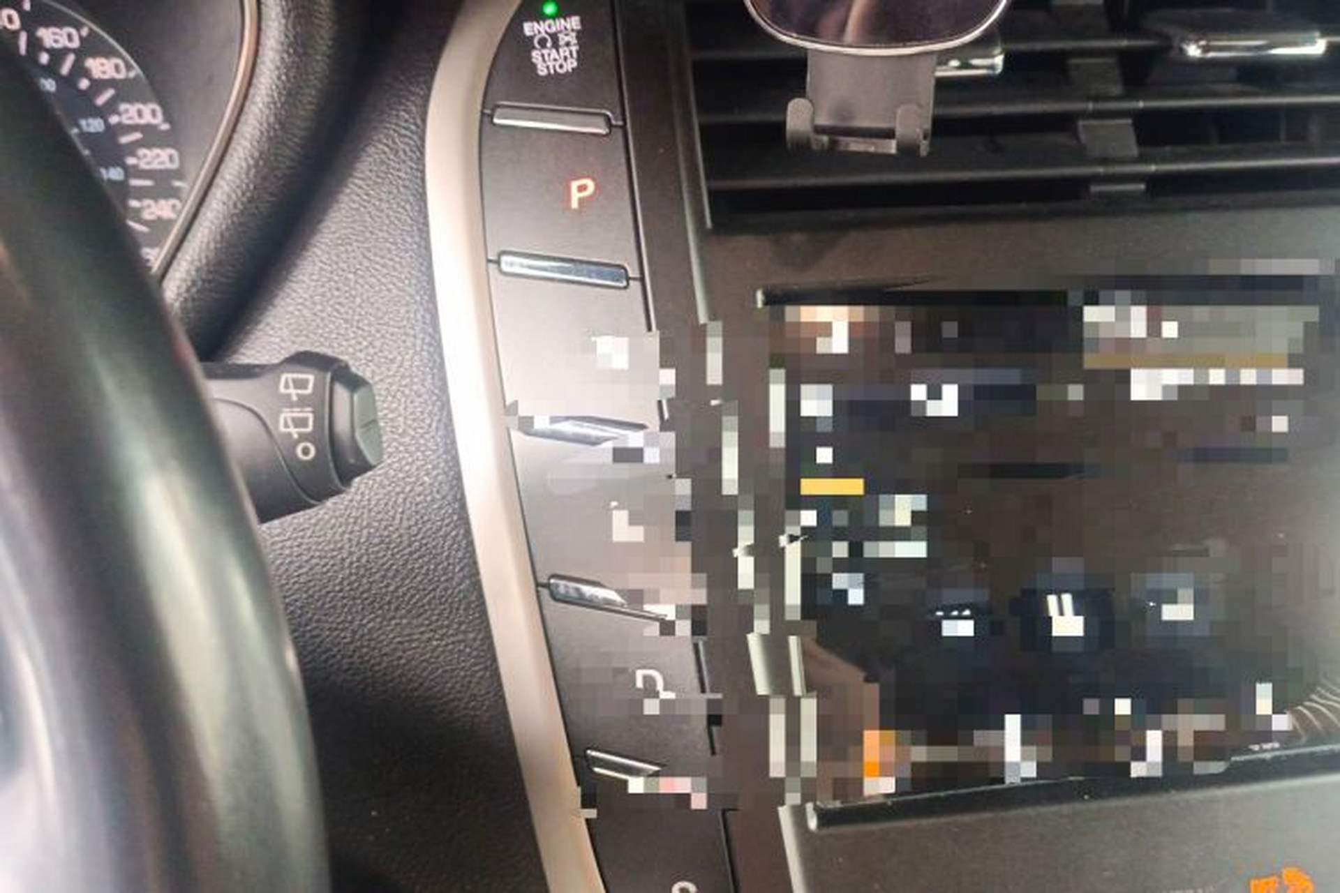 Used Lincoln MKC 2017 2.0T Two-Wheel-Drive Luxury Edition Gear Lever