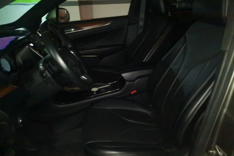 Used Lincoln MKC 2017 2.0T Two-Wheel-Drive Luxury Edition Left Front Seat