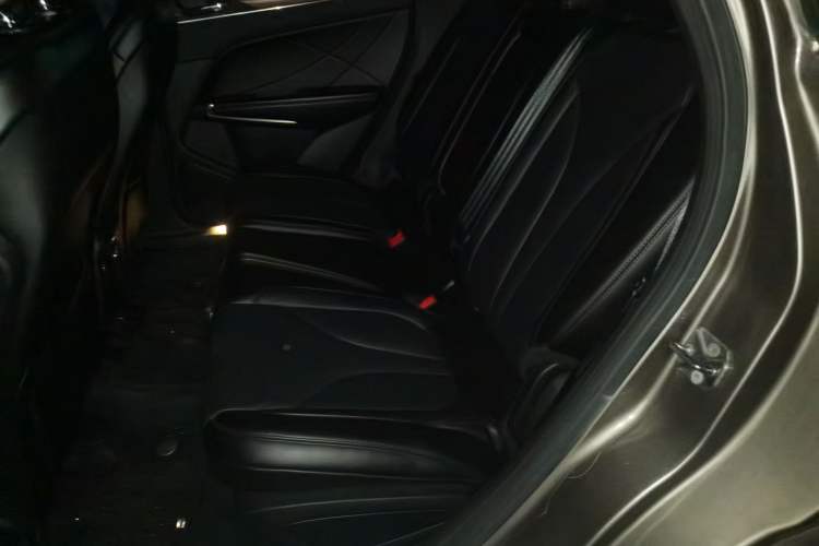 Used Lincoln MKC 2017 2.0T Two-Wheel-Drive Luxury Edition Left Rear Seat