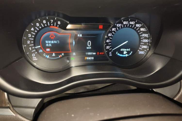 Used Lincoln MKC 2017 2.0T Four-Wheel Drive Zunya Edition Odometer Close Up