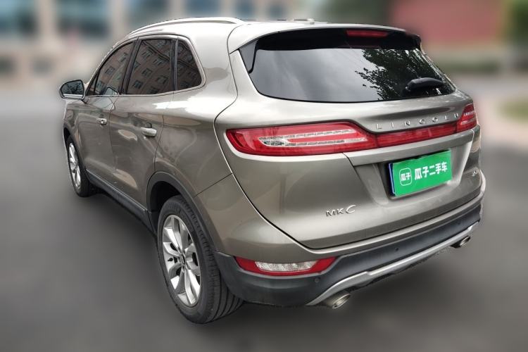 Used Lincoln MKC 2017 2.0T Two-Wheel-Drive Luxury Edition Rear Left 45 Deg