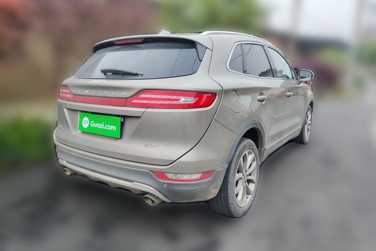 Used Lincoln MKC 2017 2.0T Two-Wheel-Drive Luxury Edition Rear Right 45 Deg