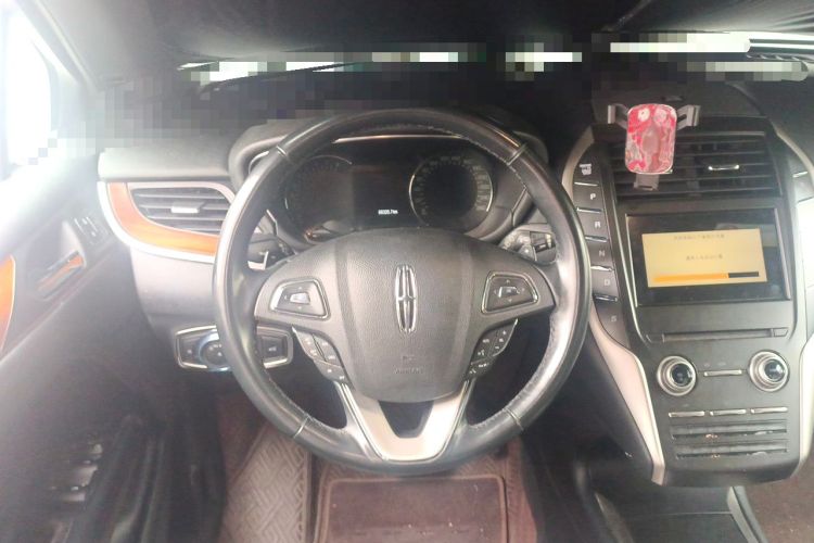 Used Lincoln MKC 2017 2.0T Two-Wheel-Drive Luxury Edition Steering Wheel