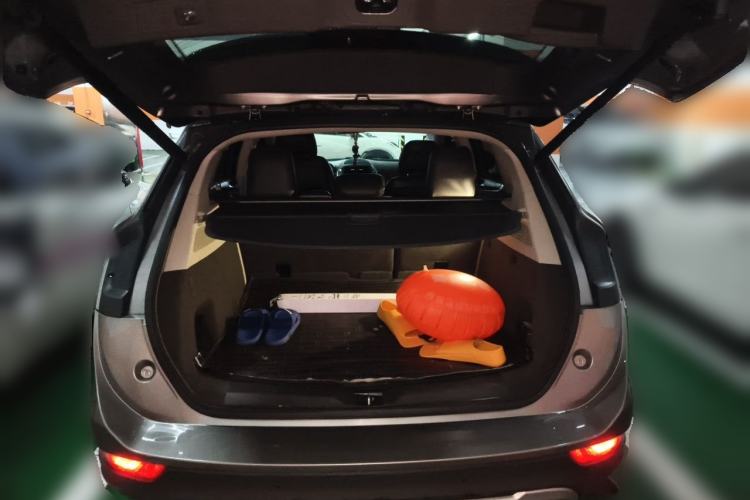 Used Lincoln MKC 2017 2.0T Four-Wheel Drive Zunya Edition Trunk