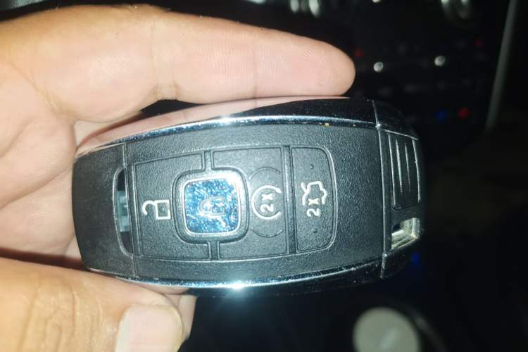 Used Lincoln MKC 2017 2.0T Two-Wheel-Drive Luxury Edition Vehicle Key