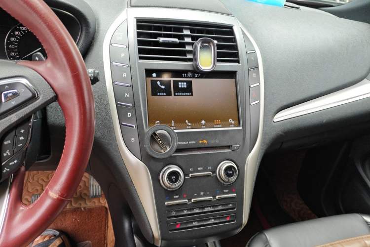 Used Lincoln MKC 2017 2.0T Two-Wheel Drive Deluxe Edition Audio And AC Panel