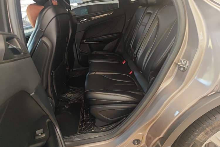 Used Lincoln MKC 2017 2.0T Two-Wheel Drive Zunyue Edition Left Rear Seat