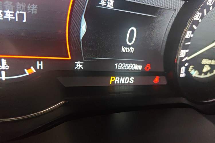 Used Lincoln MKC 2017 2.0T Two-Wheel Drive Zunyue Edition Odometer Close Up