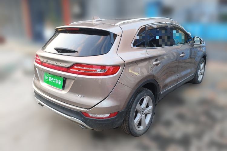 Used Lincoln MKC 2017 2.0T Two-Wheel Drive Deluxe Edition Rear Right 45 Deg