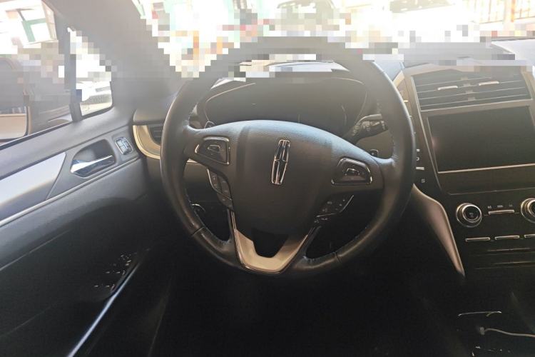 Used Lincoln MKC 2017 2.0T Two-Wheel Drive Zunyue Edition Steering Wheel