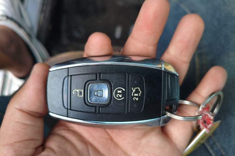 Used Lincoln MKC 2017 2.0T Two-Wheel Drive Deluxe Edition Vehicle Key