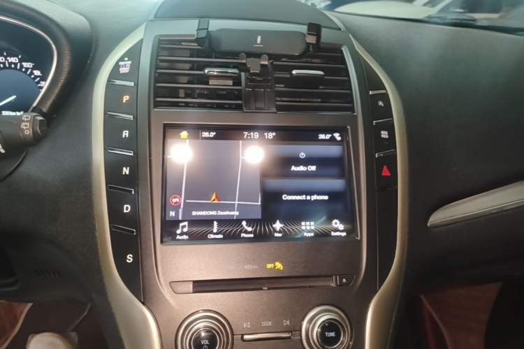 Used Lincoln MKC 2017 2.0T Two-Wheel Drive Deluxe Edition Audio And AC Panel