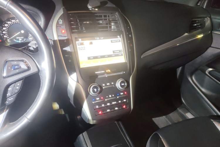 Used Lincoln MKC 2017 2.0T Two-Wheel Drive Deluxe Edition Audio And AC Panel