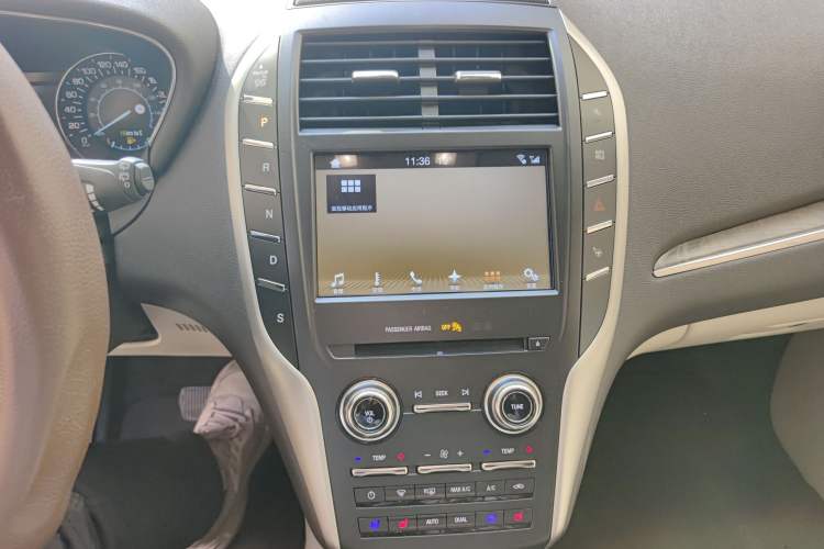 Used Lincoln MKC 2017 2.0T Two-Wheel-Drive Luxury Edition Audio And AC Panel