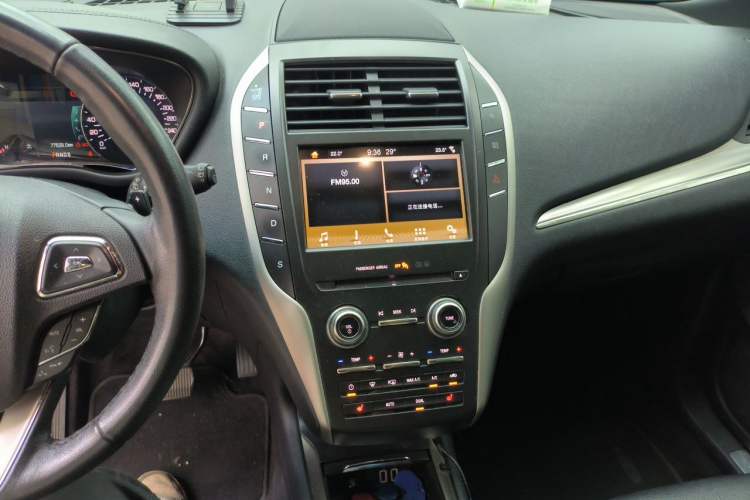 Used Lincoln MKC 2017 2.0T Two-Wheel Drive Zunyue Edition Audio And AC Panel