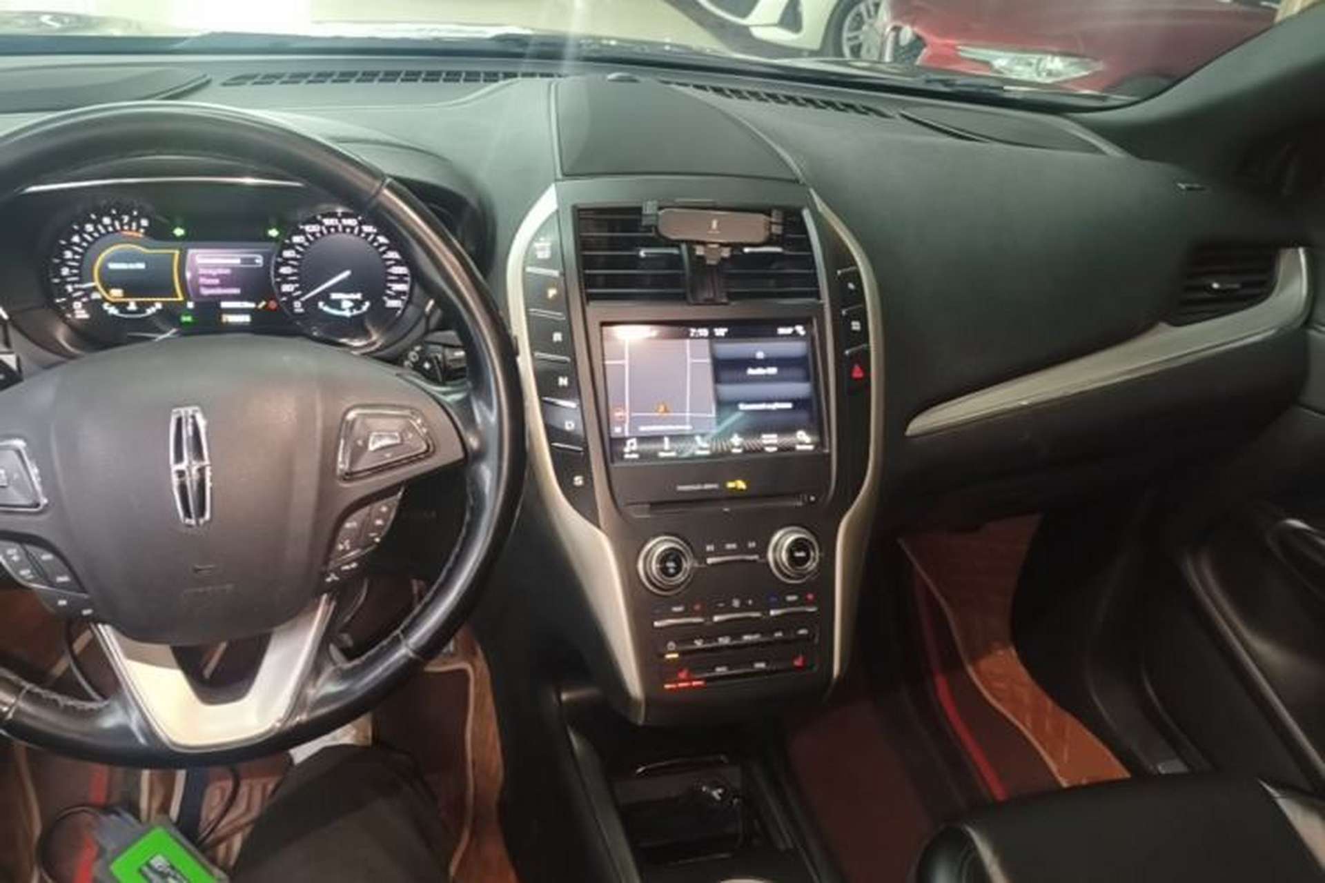 Used Lincoln MKC 2017 2.0T Two-Wheel Drive Deluxe Edition Center Console