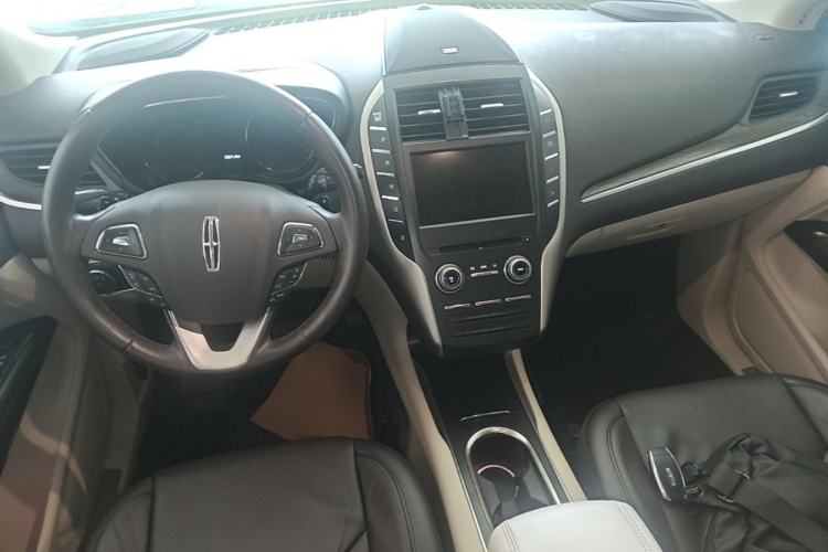Used Lincoln MKC 2017 2.0T Two-Wheel-Drive Luxury Edition Center Console