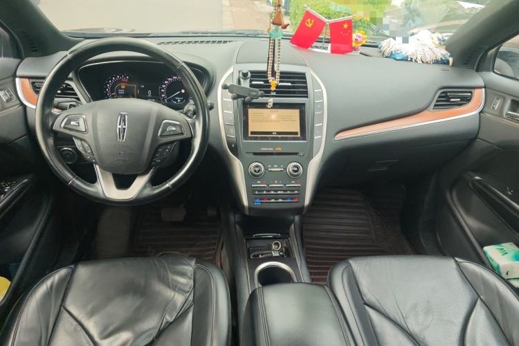 Used Lincoln MKC 2017 2.0T Four-Wheel Drive Zunya Edition Center Console