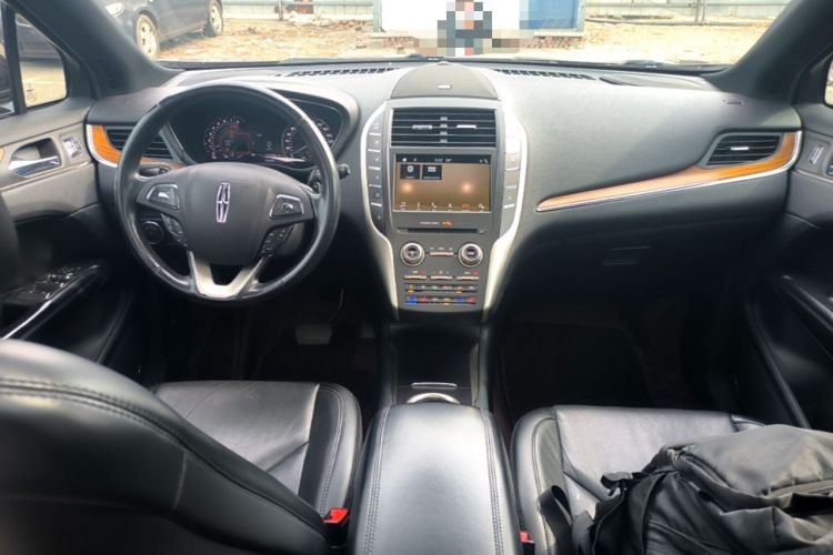 Used Lincoln MKC 2017 2.0T Four-Wheel Drive Zunya Edition Center Console