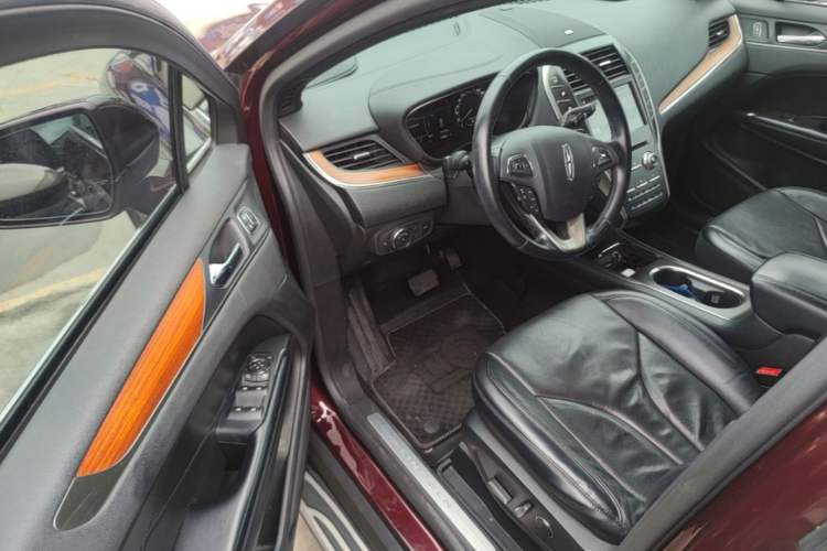 Used Lincoln MKC 2017 2.0T Four-Wheel Drive Zunya Edition Driver Seat