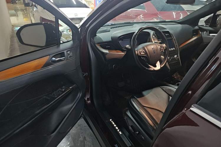 Used Lincoln MKC 2017 2.0T Four-Wheel Drive Zunya Edition Driver Seat