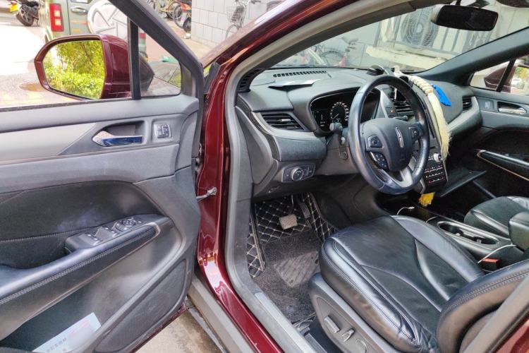 Used Lincoln MKC 2017 2.0T Two-Wheel Drive Deluxe Edition Driver Seat