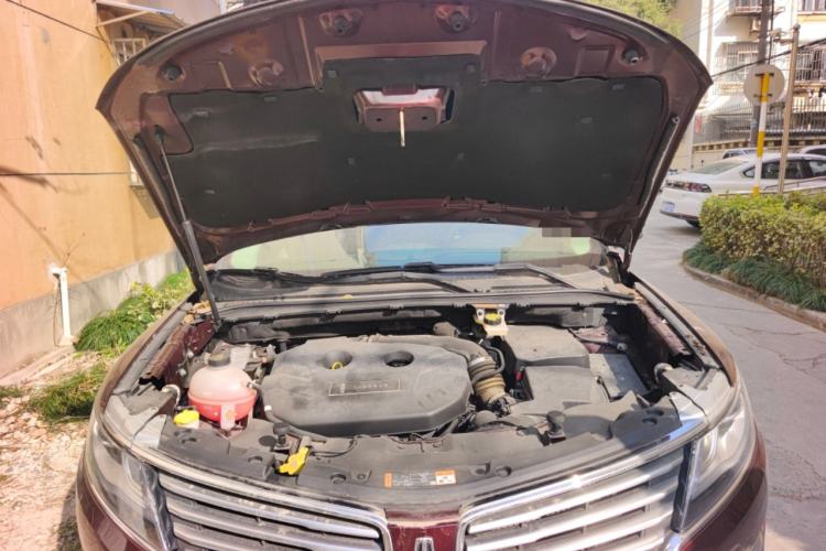 Used Lincoln MKC 2017 2.0T Two-Wheel-Drive Luxury Edition Engine Bay