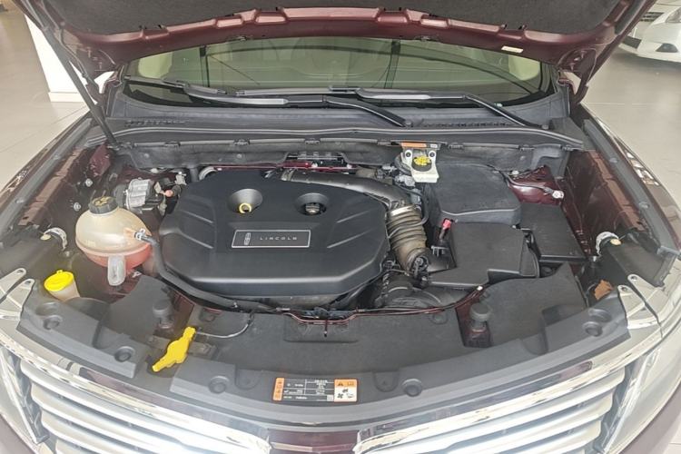 Used Lincoln MKC 2017 2.0T Two-Wheel-Drive Luxury Edition Engine Bay