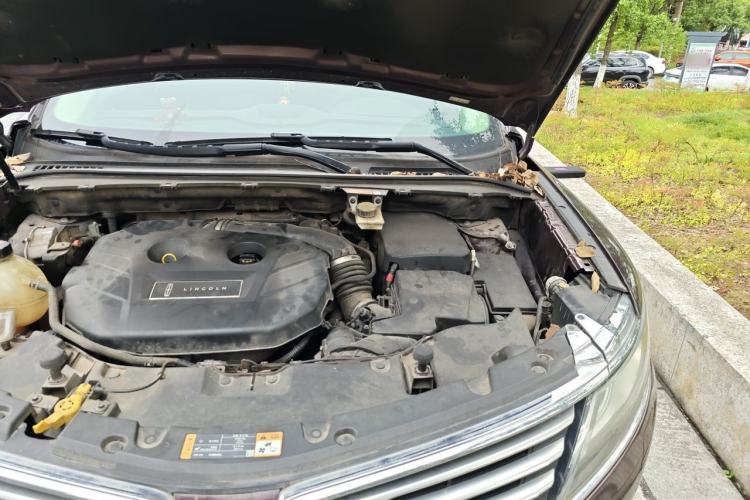 Used Lincoln MKC 2017 2.0T Two-Wheel-Drive Luxury Edition Engine Bay Left