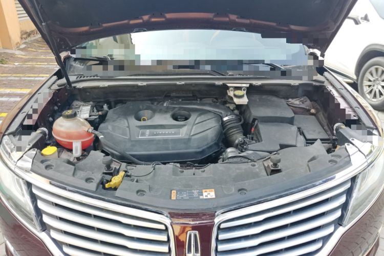 Used Lincoln MKC 2017 2.0T Two-Wheel Drive Deluxe Edition Engine Bay