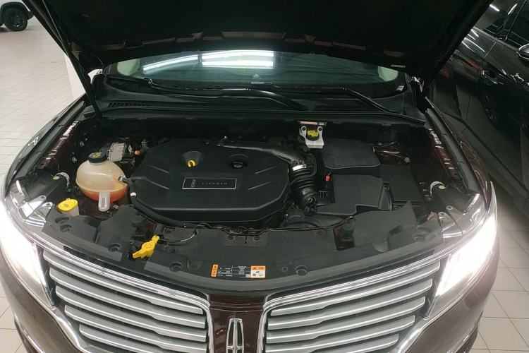 Used Lincoln MKC 2017 2.0T Two-Wheel-Drive Luxury Edition Engine Bay