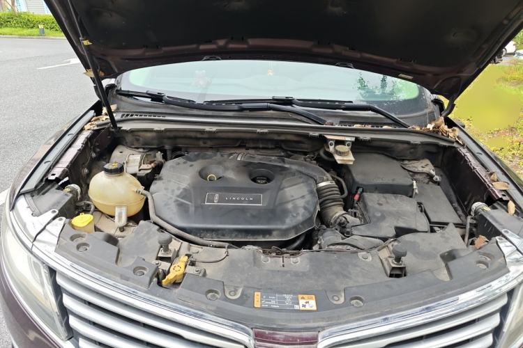 Used Lincoln MKC 2017 2.0T Two-Wheel-Drive Luxury Edition Engine Bay
