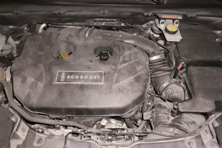 Used Lincoln MKC 2017 2.0T Two-Wheel-Drive Luxury Edition Engine Bay