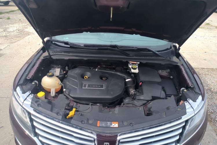 Used Lincoln MKC 2017 2.0T Four-Wheel Drive Zunya Edition Engine Bay